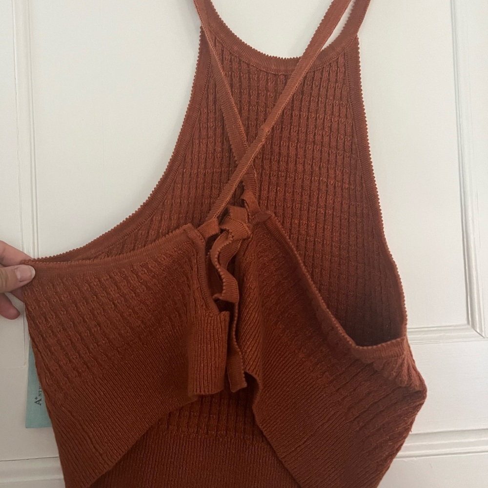 Open Back Sweater Tank - Picture 4 of 5